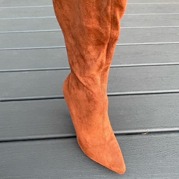 Over the knee boots - Picture 10 of 10